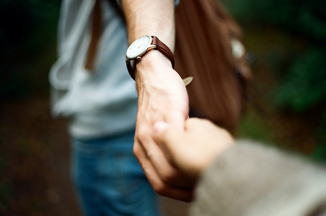 b-undt:

maidinmontana:

hands of time by bulat_arslanov on Flickr.

罪人 + 情人