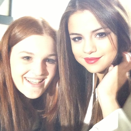 @HarleyBieberX:Awh just met Selena, she’s so nice bless her @selenagomez thank you :-)