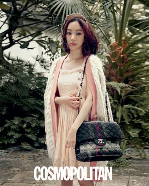kmagazinelovers:

Jeong Ryeo Won - Cosmopolitan Magazine July Issue ‘13
