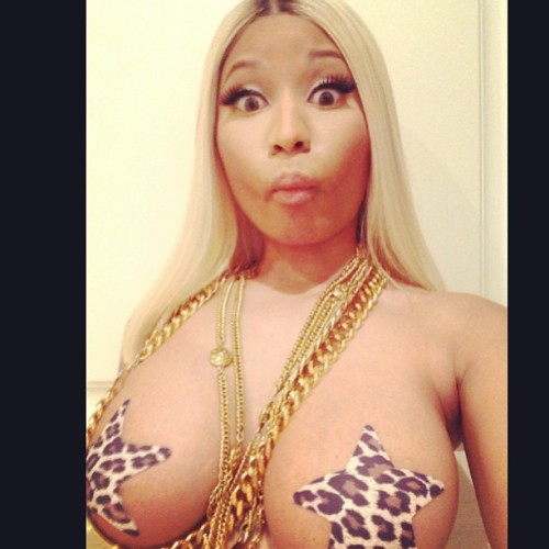 Nicki Minaj big titties and blow job lips - #nickiminaj #titties #bigtits #topless