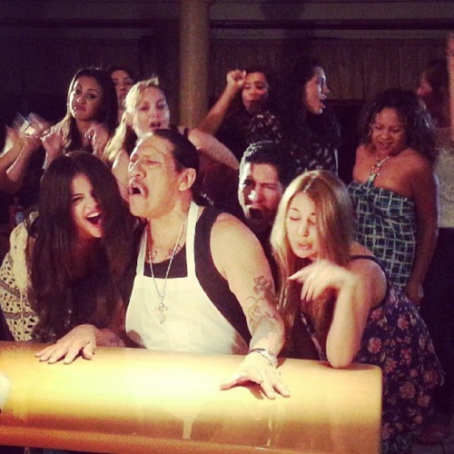 Selena having fun with her friends!
