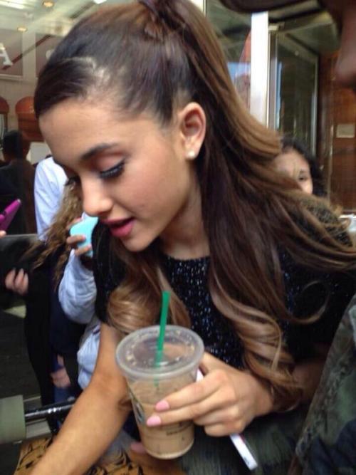 another picture of Ariana today