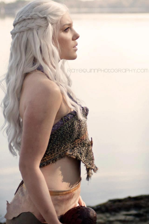 Daenerys Targaryen from Game of ThronesCosplayer: TheBird-TheBeePhotographer: Raye Quinn Photography
