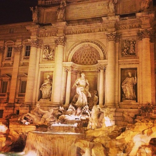 Trevi Fountain, Rome, The Eternal City! When can I go back? #pneumawear #inspiredadventure www.pneumawear.com