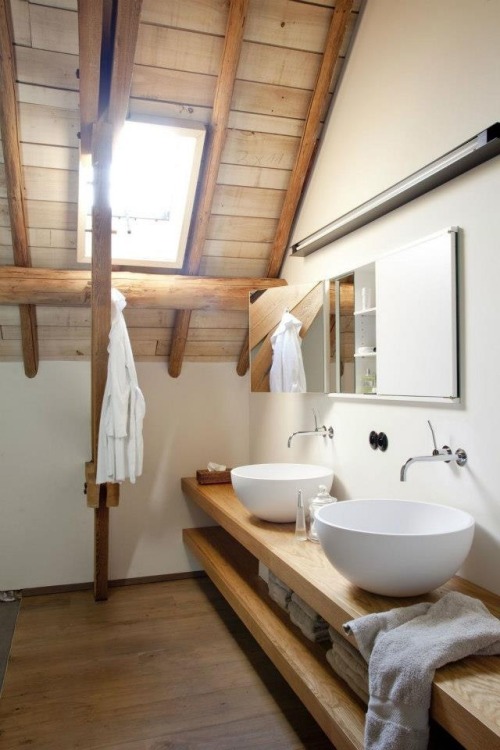 contemporary rustic bathroom (via Interior inspirations)
