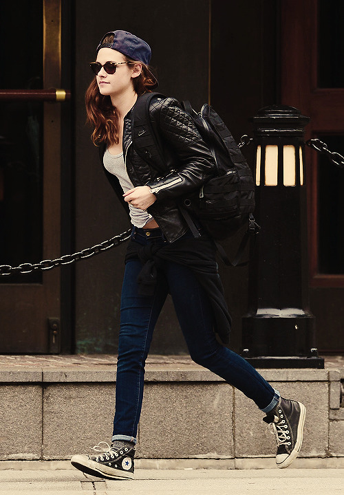 
Kristen Stewart | Out in NYC .(X)
