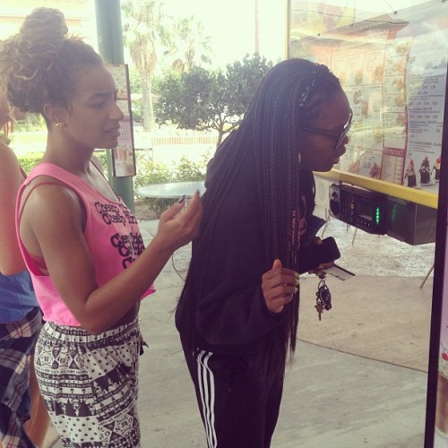 @selenagomez:First timers at sonic… This is very entertaining.