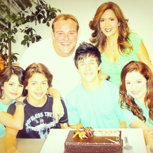 daviddeluise: Our first dinner out as a cast/family :)@dhenrie #ThrowbackThursday