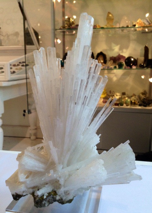 Venusrox Rare Crystals Scolecite