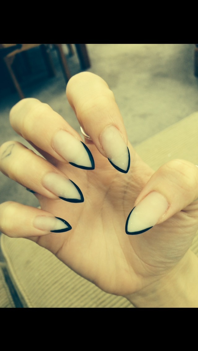 These are my Halle Berry nails&#8230; Or should I say my Cat Woman manicure?