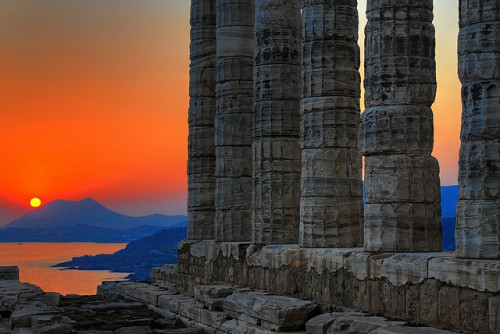 djferreira224:Temple of Poseidon by 'Bobesh on Flickr.