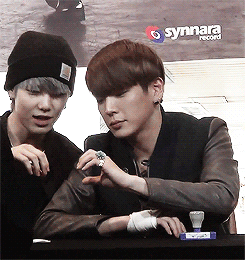 gif b.a.p zelo himchan wow zelo actually wanted to make a heart first