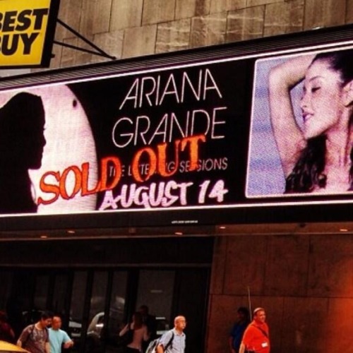 @ArianaGrande: Times Square!!!!!! Thank you NYC I can’t wait to see u all. I’m SO excited for this tour. http://t.co/H8Cdf9rkHI http://t.co/InBl3O6X9u