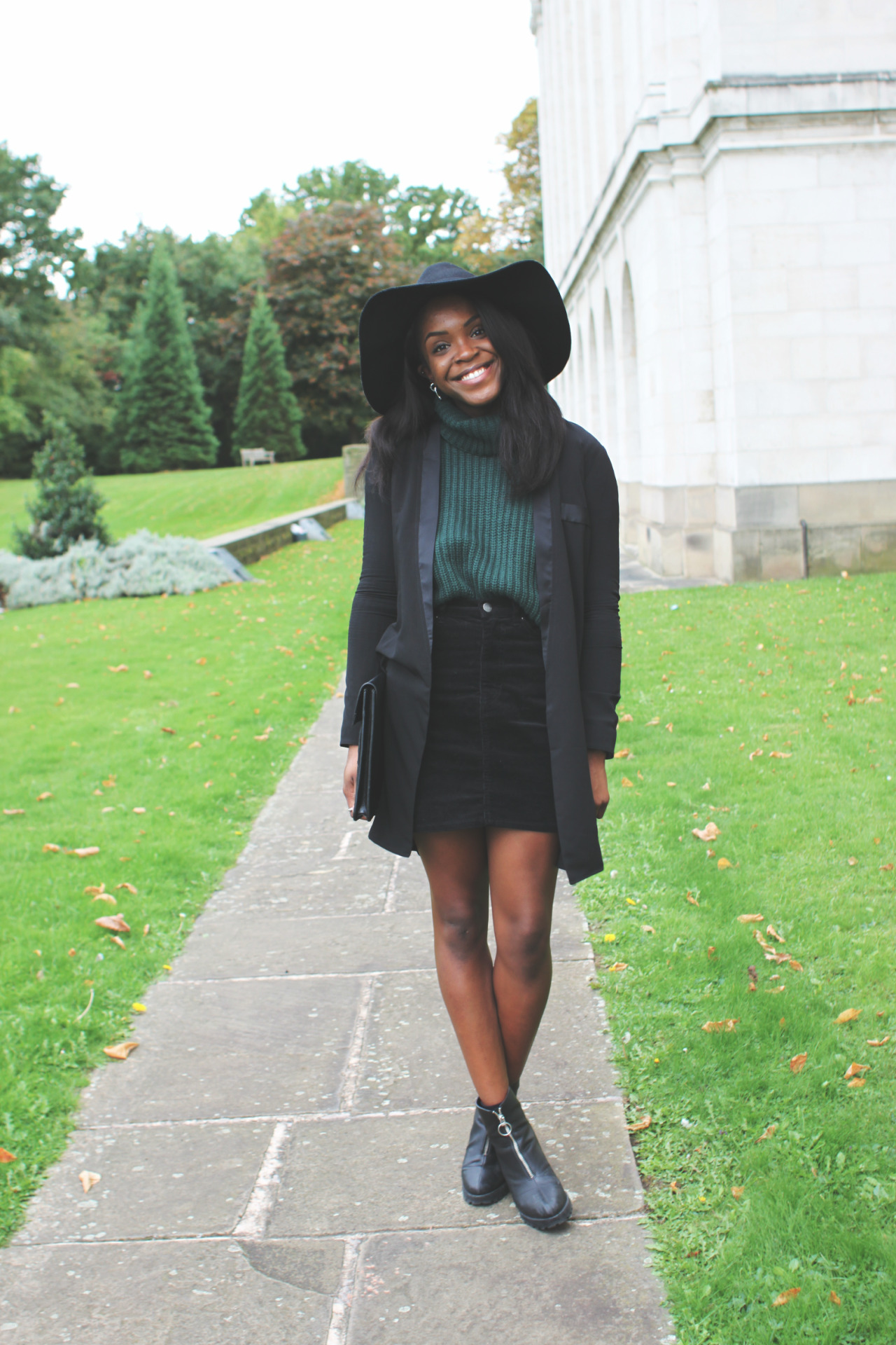 Shope Delano, 18, UKhttp://londons-closet.com Photographed by Dilara Schultheis