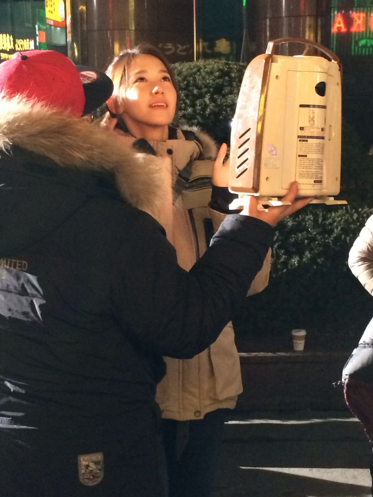 [131226] Yoona on &#8220;Prime minister and I&#8221; set by Tong_Hyun