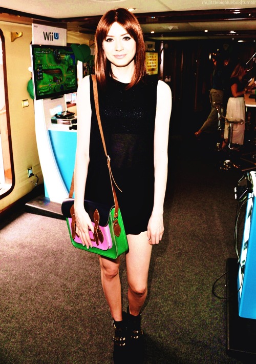 mylittlebigbluebox:

Karen Gillan at the Nintendo Oasis on the TV Guide Magazine Yacht at Comic-Con (July 19th 2013)
