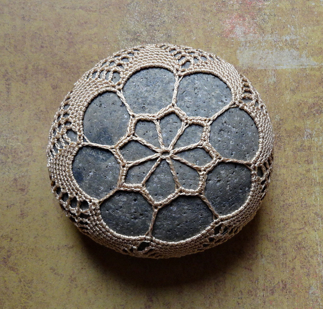 fernfiddlehead:

Home Decor, Collectible, Housewares, Crocheted Lace Stone, Handmade Art, Original, Table Decoration, Golden Beige Thread with Gray Stone by Monicaj (65.00 USD) http://etsy.me/X9Us0I
