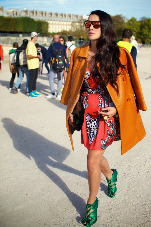 a must-reblog outfit
fashion-streetstyle:

(via TINA LEUNG – PFWss13 | Mia Marionette)

