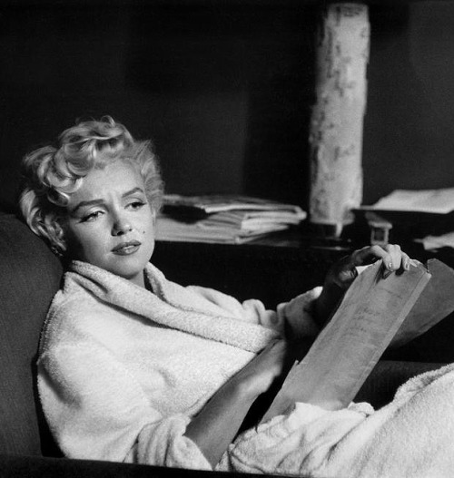 
Marilyn Monroe by Bob Henriquez, 1954.
