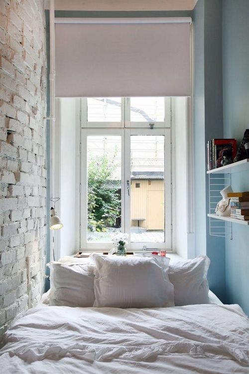cozy bed (via Interior inspirations)
