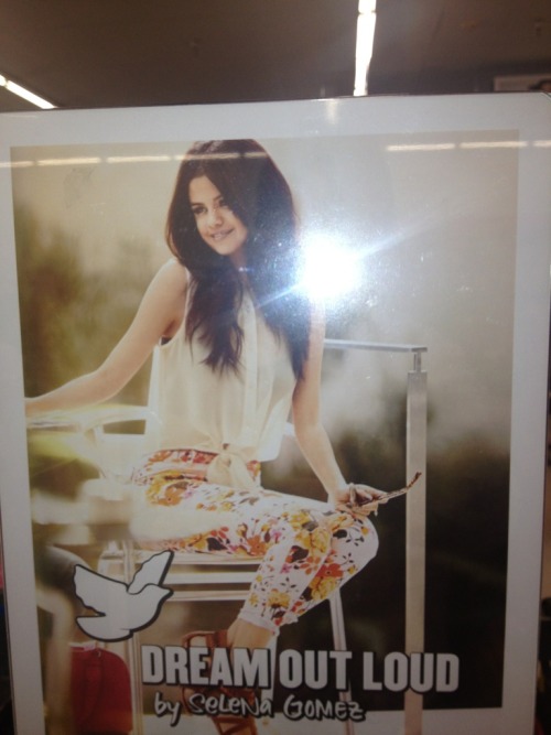 (Credit smg-news) A DOL photo from the photo shoot featured in K-Mart. 