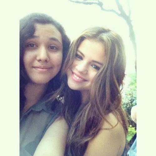 @sykesrauhl:@selenagomez I’m not sure if you remember me but I met you a month ago in toronto :’) thank you so much! ily.❤