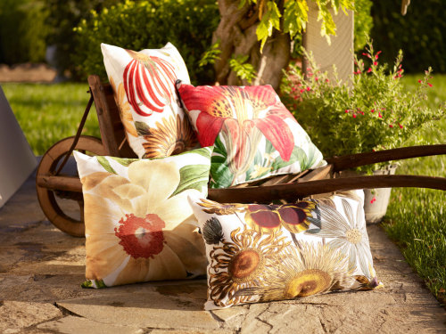 potterybarn: Outdoor travesseiros que estão em negrito + brilhante
