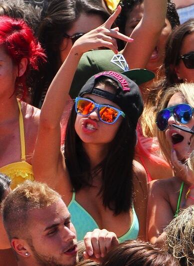 @springbreakers: @knockaround in every color #shades