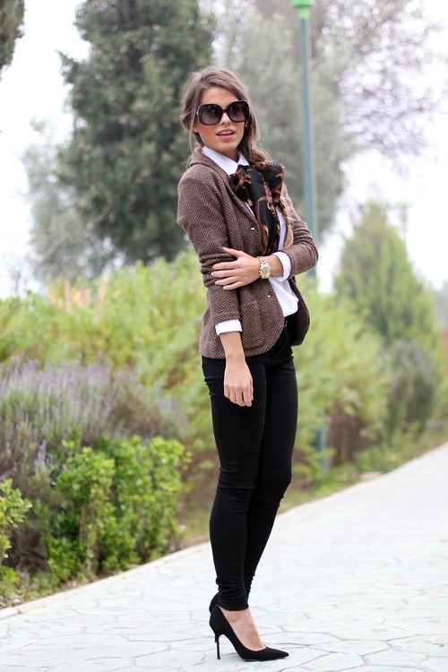 such a smart, classy, chic look. luv it!!!