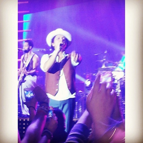 bmars-news:  "tonightimalive_: Bruno Mars was insane! Such a good night! I&#8221;