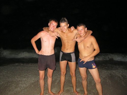 marinebuzz:

almost there boys….now lose the shorts