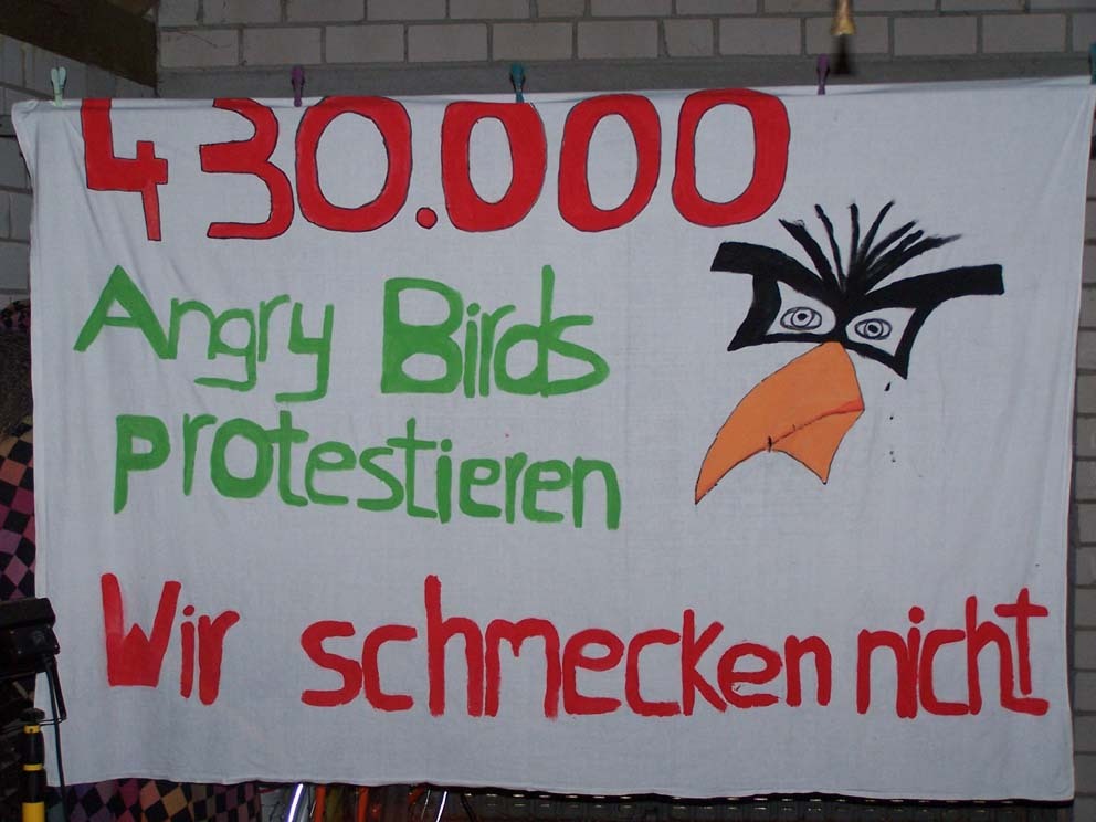 Grilldemo-Bild: Angry Birds protestieren 