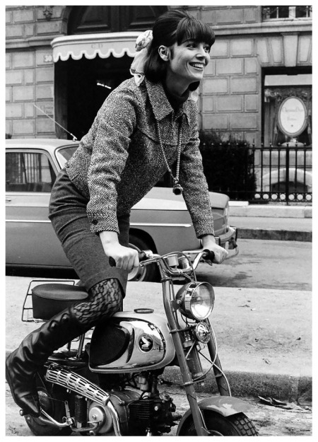 womenwhoride:

Elsa Martinelli. Photo Charles Bavagnoli for Life magazine, Paris 1965