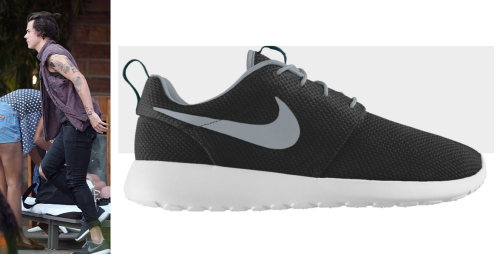 Thank you emilysstyle - Harry wore Nike Roshe Run trainers while in LA (16th January 2014)
Nike iD - £100 