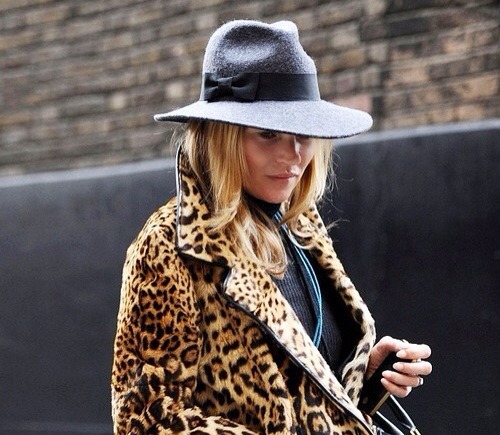 Kate Moss, leopard jacket