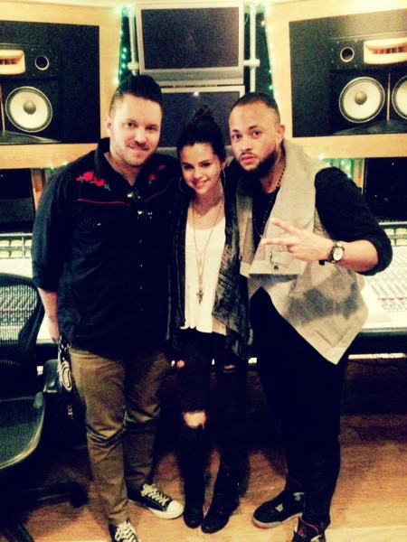 ‏@charlesweet: One More&#8230;.Deuces with @selenagomez! You killed it! 