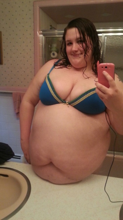 bunnybelliezbbw:

Fresh out of the shower
