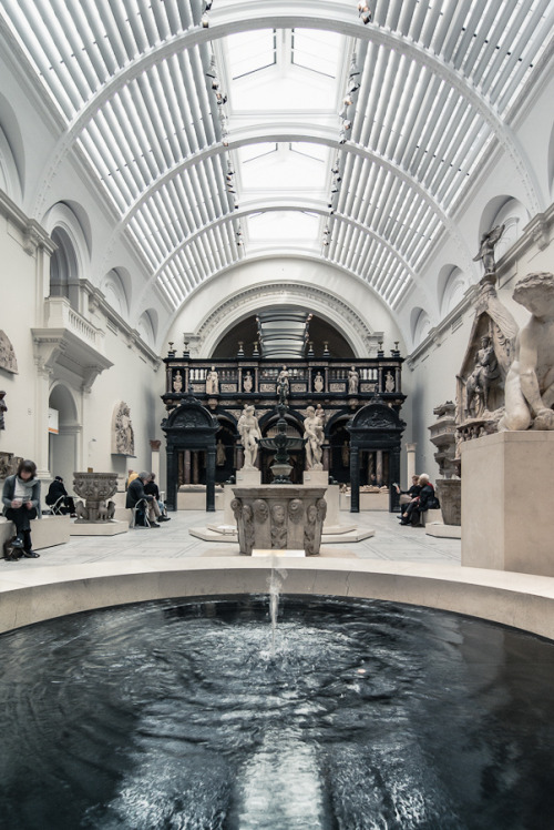 
Victoria and Albert Museum, London, UK (by Arnodil)
