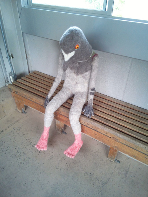 yasunao:

駅の待合室にある謎の「鳥の置物」 | DDN JAPAN