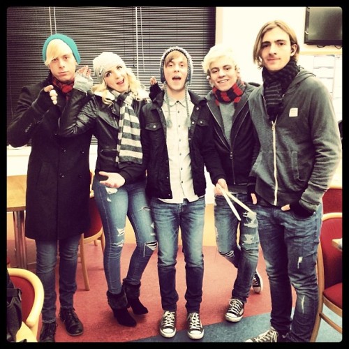 Happy New Years #r5family 
We love you all!