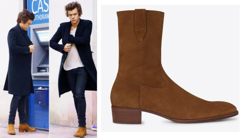 Harry wore these (cuban wedge lol) boots while out in London recently (September 2013)
Saint Laurent - $875