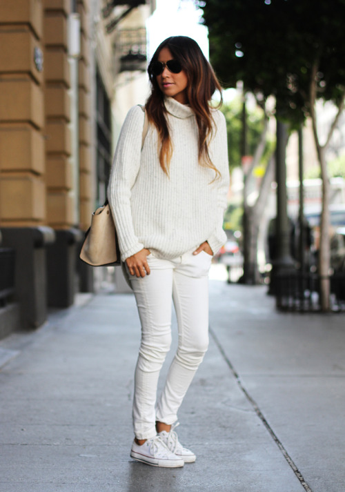 what-do-i-wear:

Sweater: H&amp;M  |  Jeans: Ever  |  Sneakers: Converse  |  Bag: Celine Trapeze  |  Shades: Ray Bans (image: sincerelyjules)
