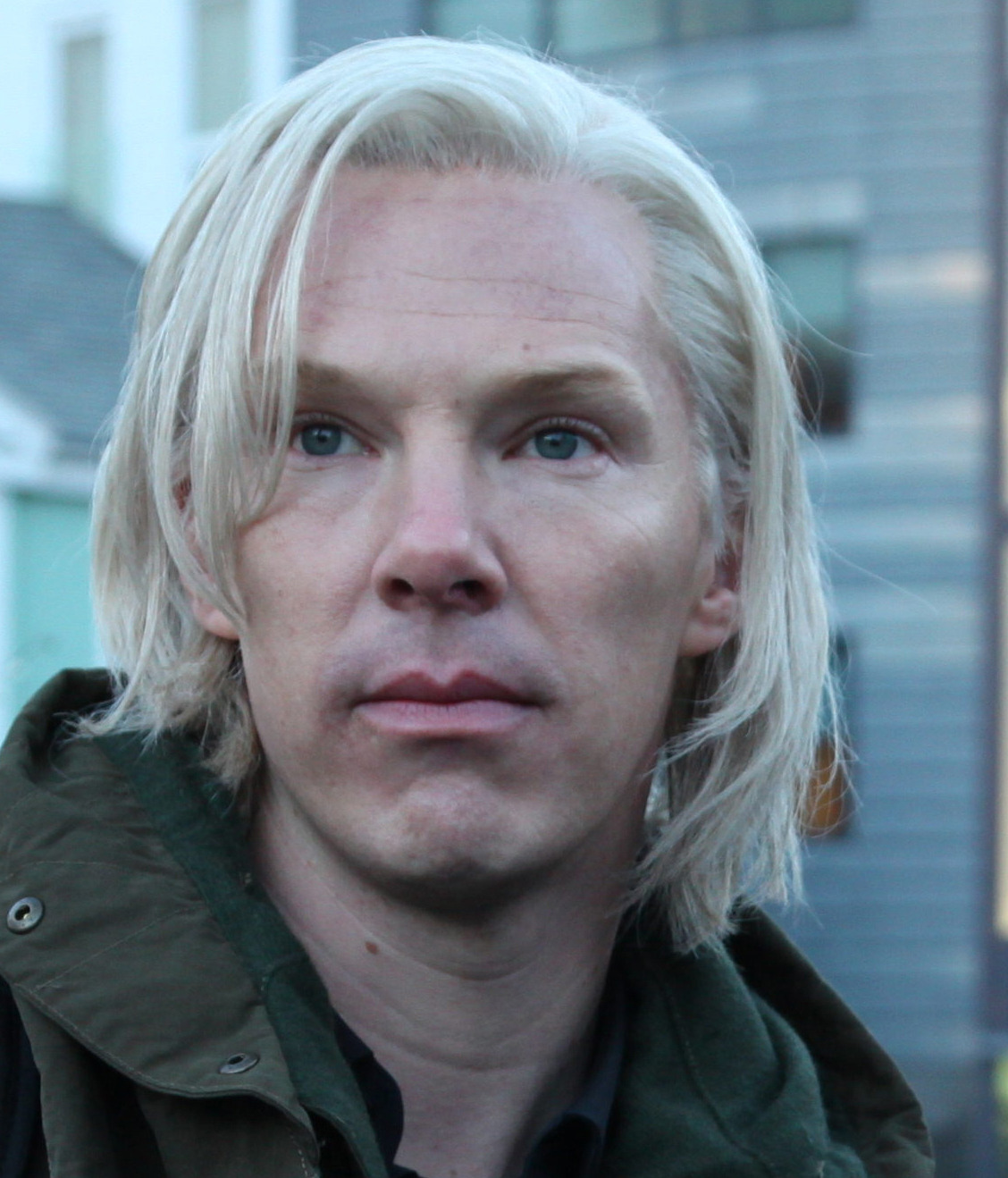 dudeufugly:

first look: Benedict Cumberbatch in The Fifth Estate
(x)

Jokes aside, it&#8217;s a FUCKING GOOD wig though.
You know it&#8217;s gunna be awesome when the subject looks NOTHING like the real actor but resembles who he&#8217;s playing really well. Looking forward to this movie!