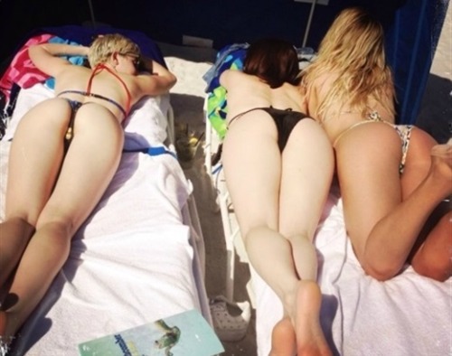 Miley Cyrus bikini ass, pussy bulge &amp; friends &#8212; #mileycyrus #bikini #ass #thong #cameltoe