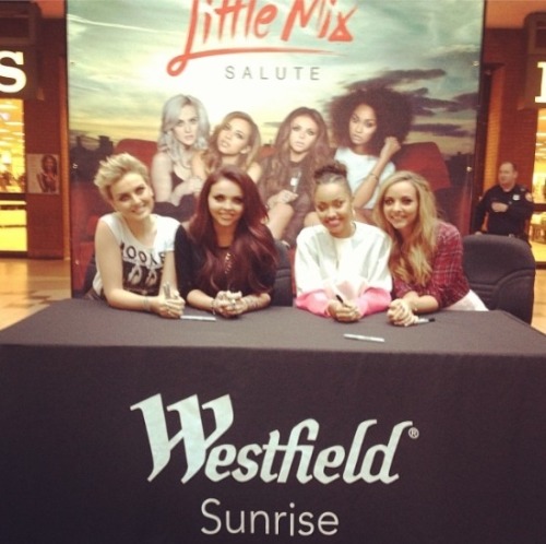Mixers! Girls&#8217; #SALUTE album signing in Long Island is underway!! Like if you got your copy! #MixersSaluteLI Mixers HQ x