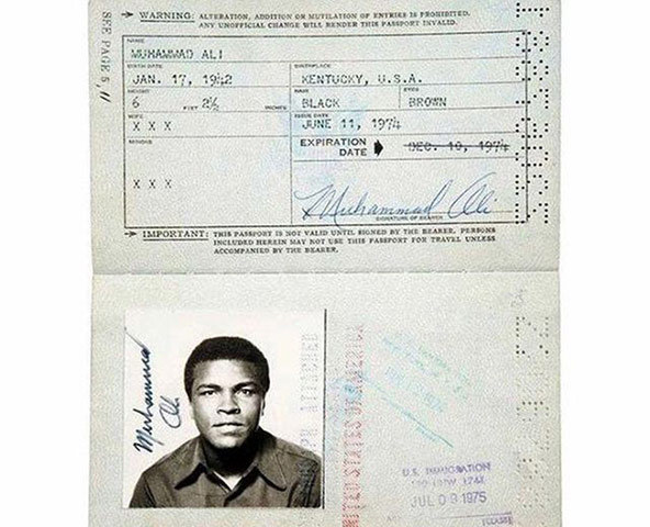 (via 22 Words | Photo pages from vintage celebrities’ passports [14 pictures])