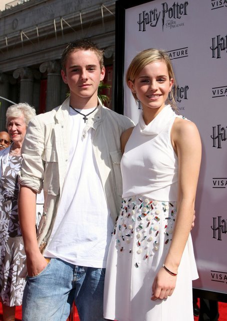 thatnote thats emma watson 1990 and her younger brother alex watson 1993