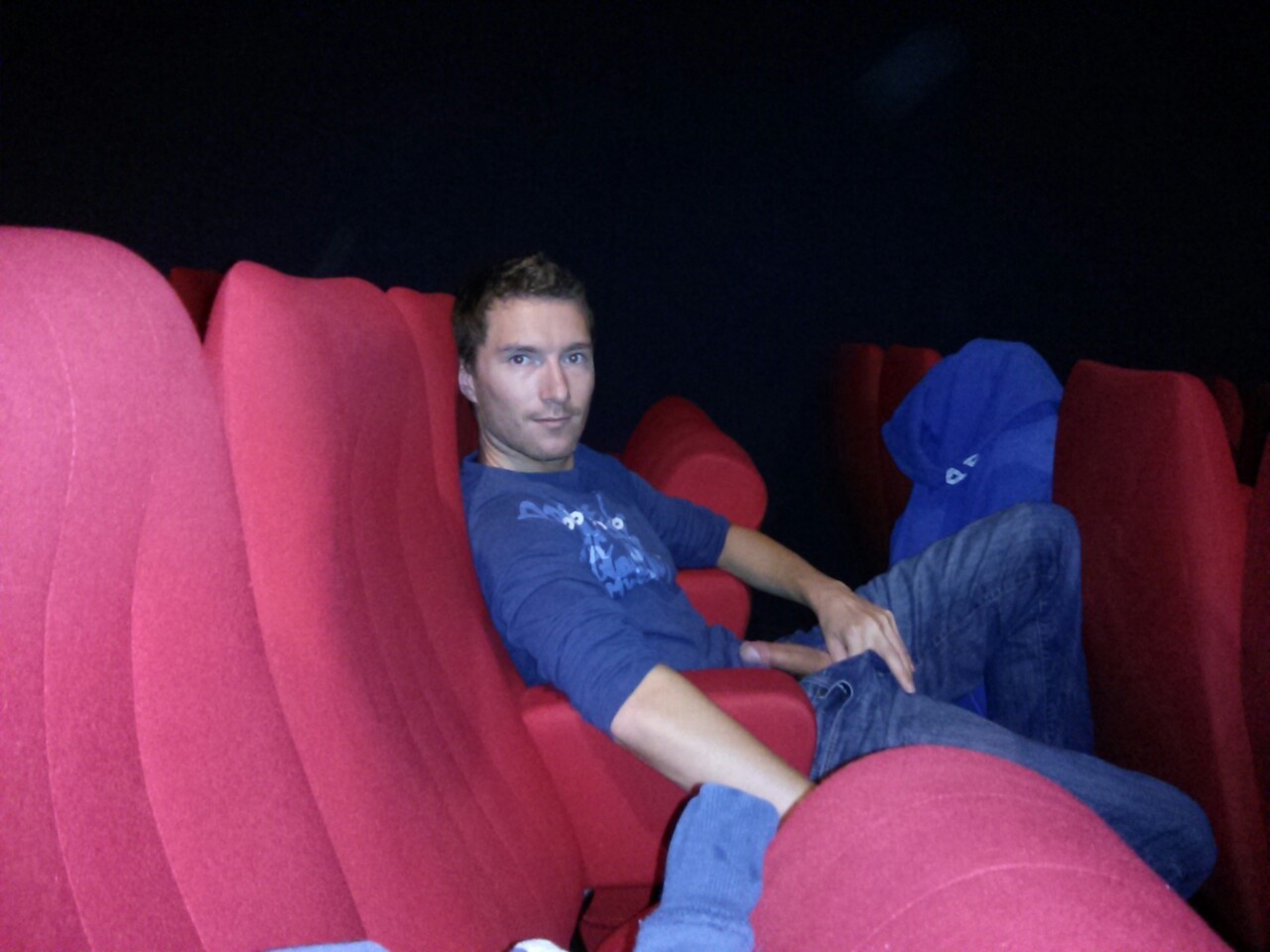 arthusetnico:

At the movies #nsfw