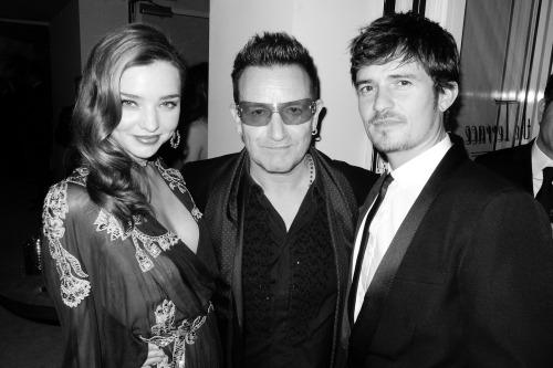 terrysdiary: <br /><br /> Miranda Kerr, Bono and Orlando Bloom at the VF party. <br /> 