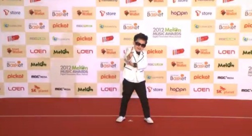 
Little PSY on 2012 MelOn Music Awards Red Carpet
